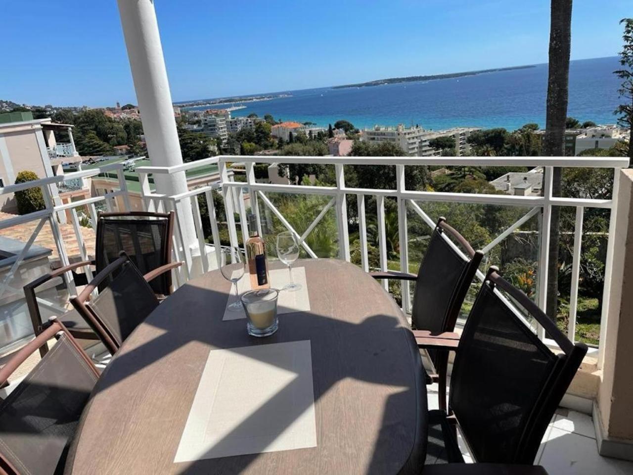 Francia Superbe F3 Balcon Vue Piscine